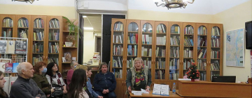 Презентация книги Ирины Савиновой «Рукопожатие через годы»