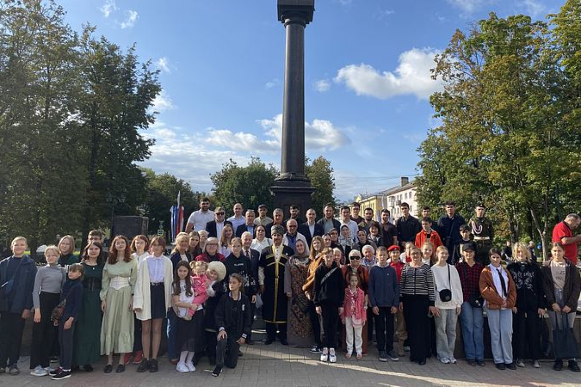 В Великом Новгороде состоялась литературно-патриотическая акция «Нас двадцать миллионов»