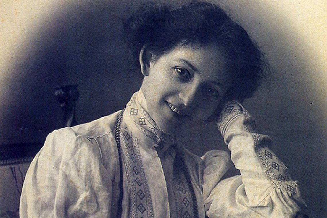 Личное дело выдающейся русской актрисы Веры Комиссаржевской – на портале Президентской библиотеки